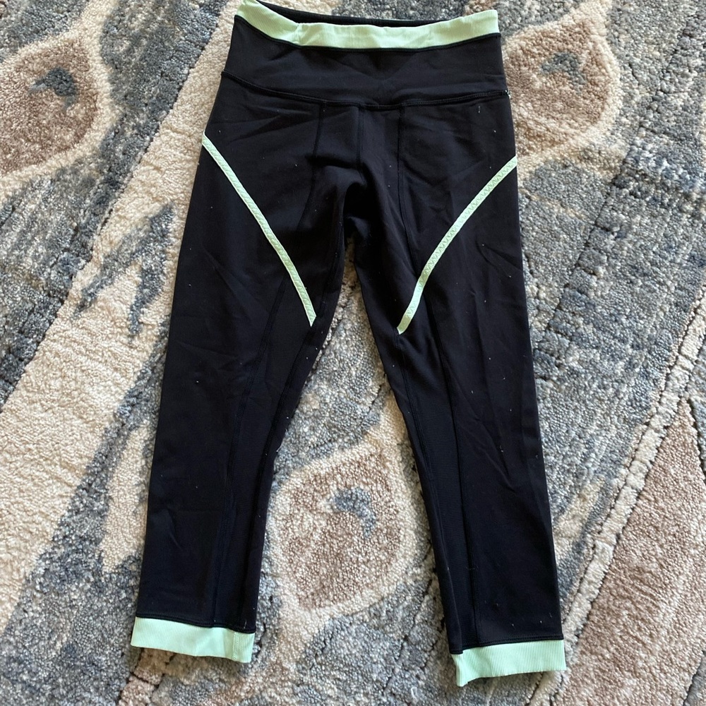 Lululemon leggings size 4 black